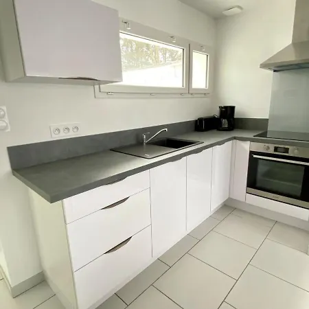 Maisonnette Rénovée Proche Des Dunes, Patio Et Confort Moderne - Fr-1-231-282 *